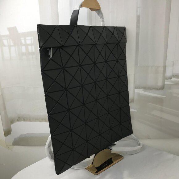 NWT BAO BAO ISSEY MIYAKE FLAT PACK Backpacks Black - Picture 2 of 12